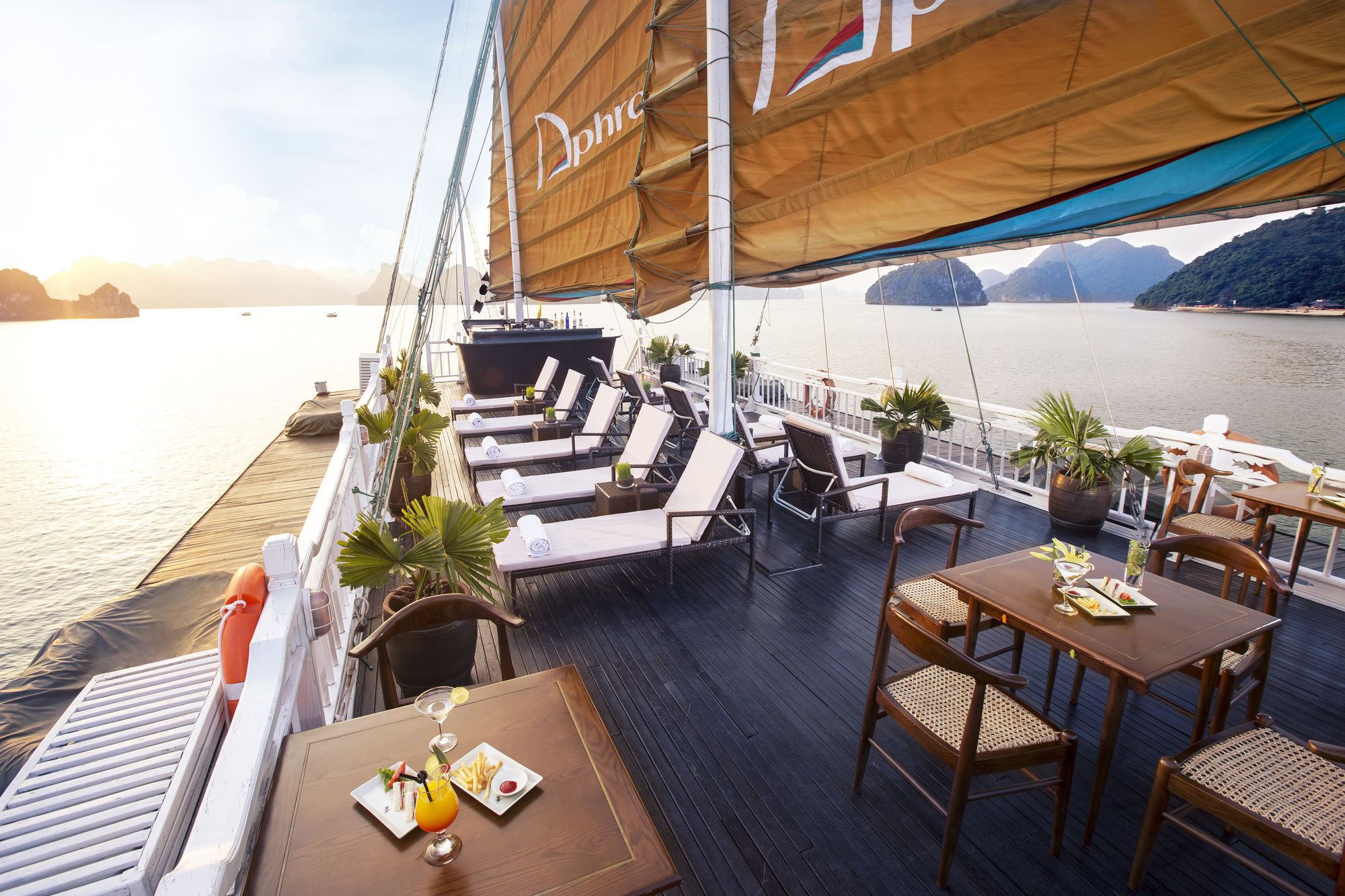 Aphrodite Cruise Ha Long Exterior foto